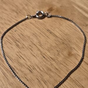Stylish Silver Snake Chain Bracelet